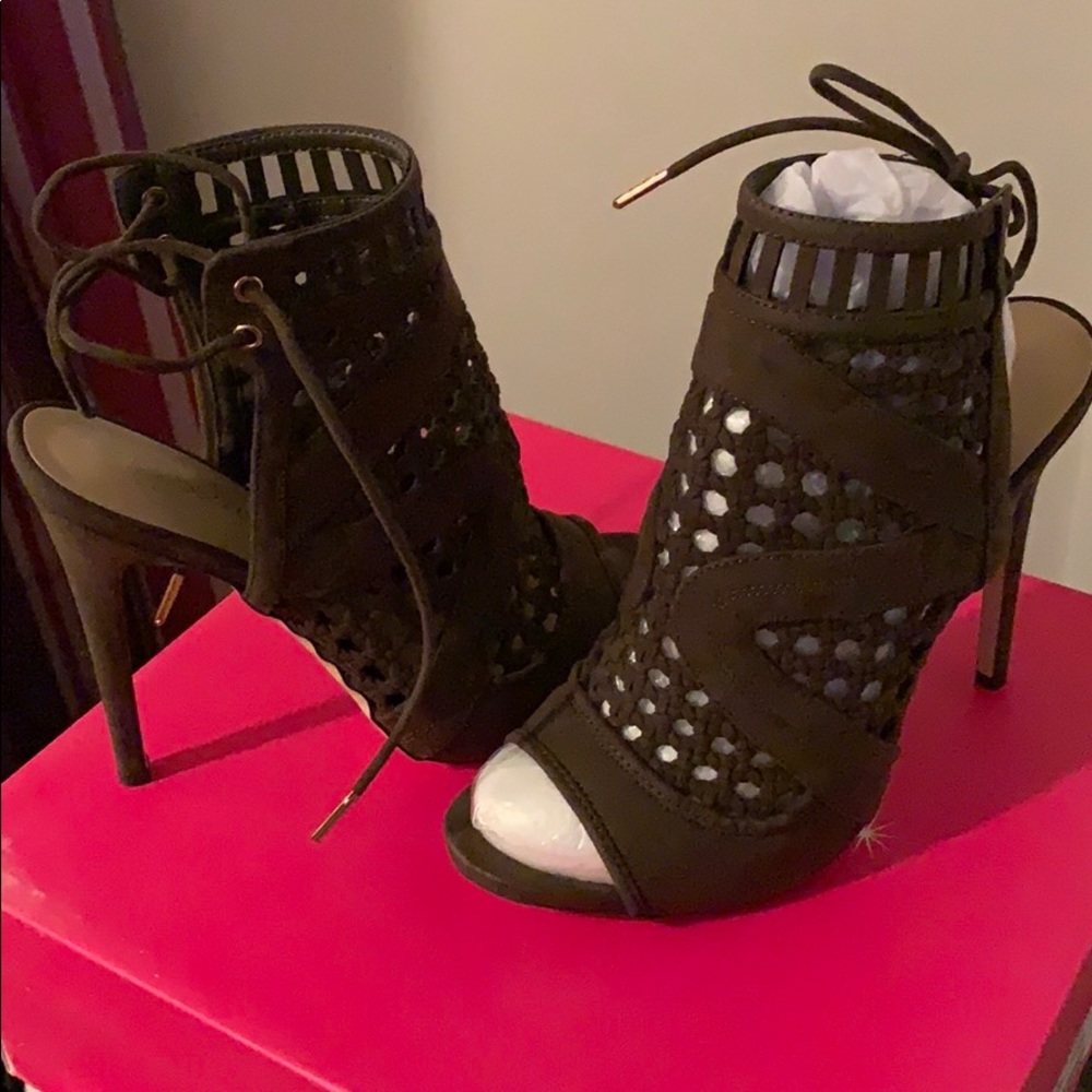 Dress sandals